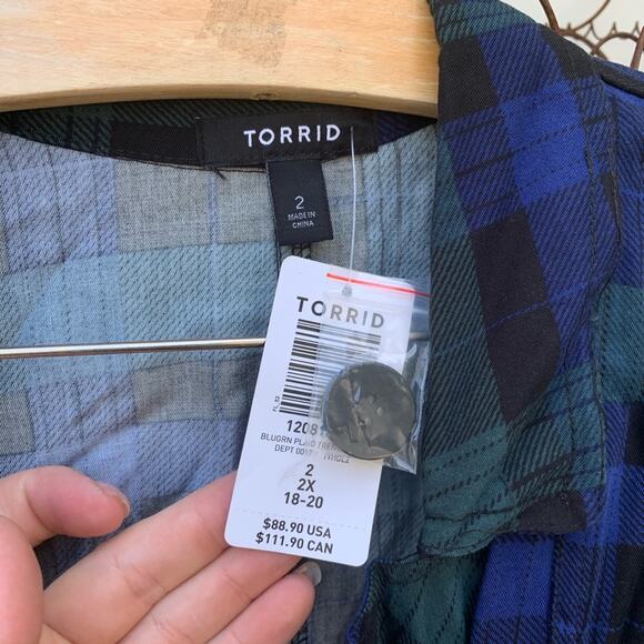Torrid blue green plaid fit & flare trench coat 2X - Picture 4 of 6